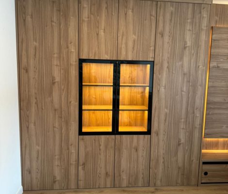 carpintería en pared de salón